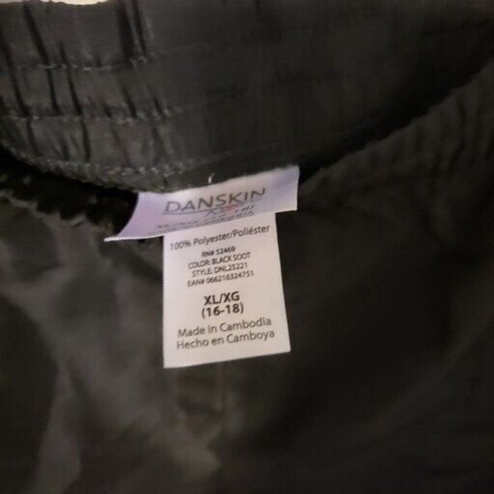 Danskin Polyester Activewear Shorts, Size XL (16-18), Black, NWT - Picture 7 of 8